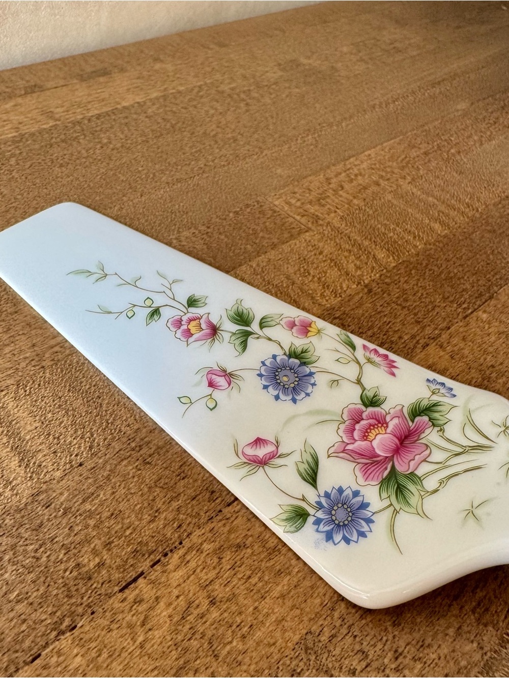 Andrea By Sadek Spring Night Ceramic Cake Plate with Server - Picture 9 of 16
